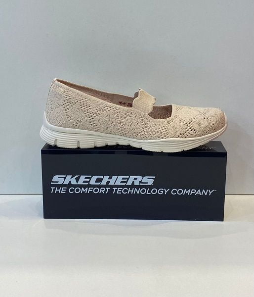 Merceditas de dona, de la marca Skechers
