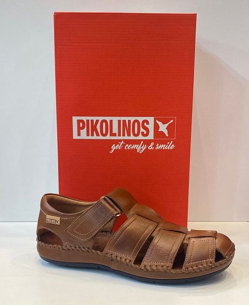 Sandàlia tapada d'home, de la marca Pikolinos