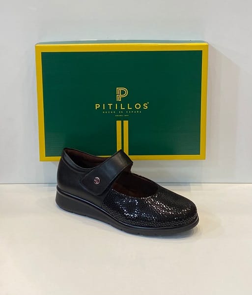 Merceditas de dona, de la marca Pitillos