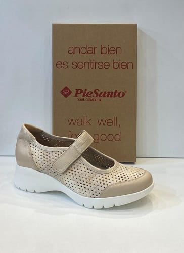 Merceditas de dona, de la marca Pie Santo