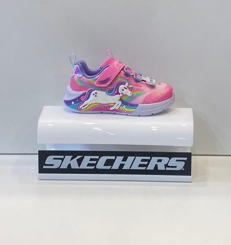 Sabata esportiva de mainada, de la marca Skechers