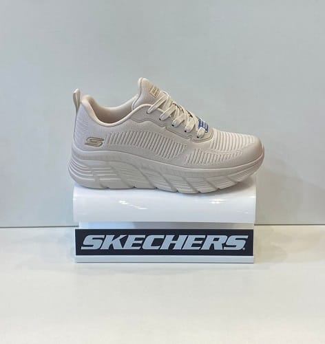 Sabata esportiva de dona, de la marca Skechers Bobs Sport