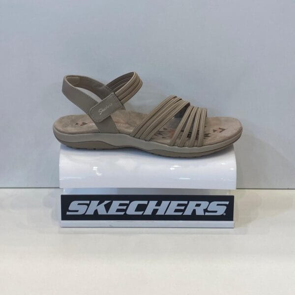 Sandàlia de dona, de la marca Skechers