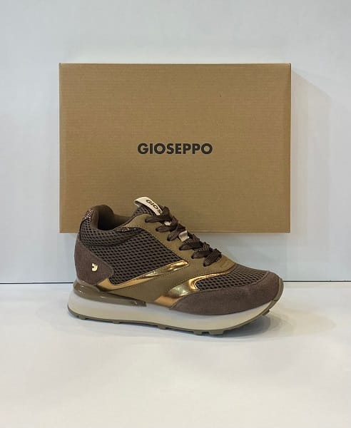 Sabata esportiva de dona, de la marca Gioseppo