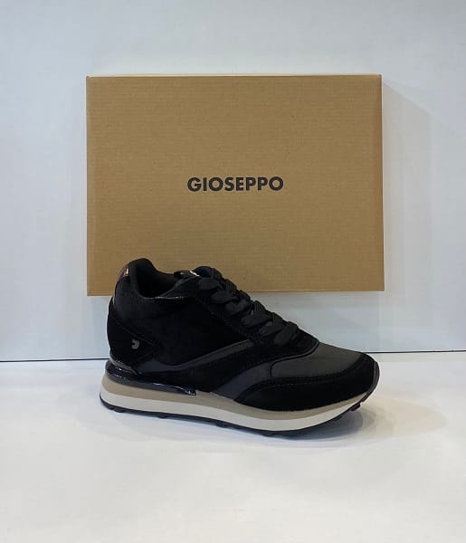 Sabata esportiva de dona, de la marca Gioseppo