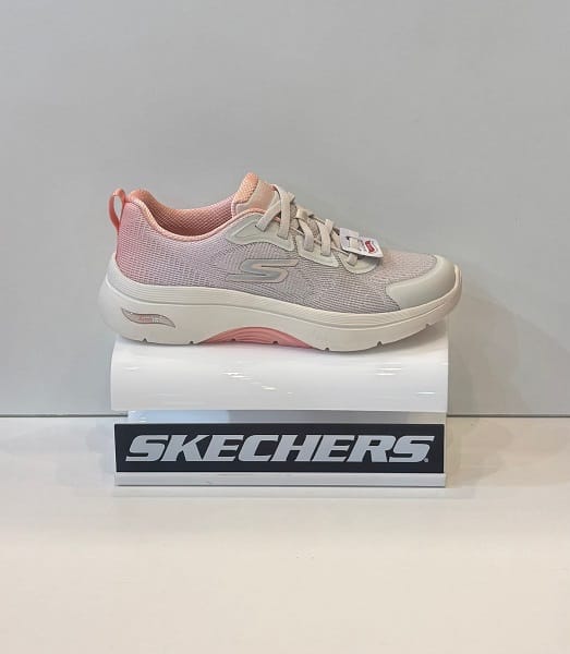 Sabata esportiva de dona, de la marca Skechers ArchFit