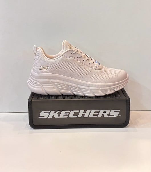Sabata esportiva de dona, de la marca Skechers Bobs Sport