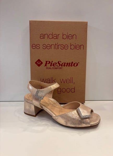 Sandàlia de dona, de la marca Pie Santo
