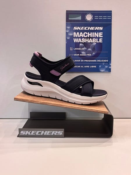 Sandàlia de dona, de la marca Skechers ArchFit