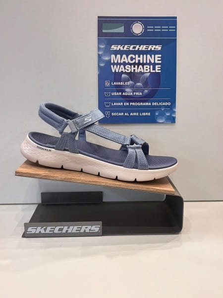 Sandàlia de dona, de la marca Skechers Go Walk - Imatge 3