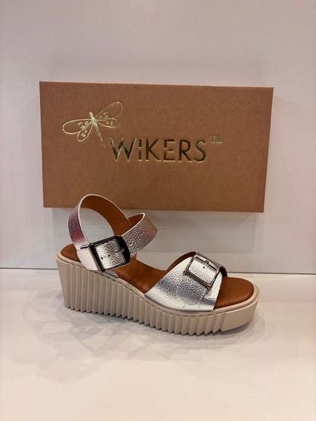 Sandàlia de dona, de la marca Wikers