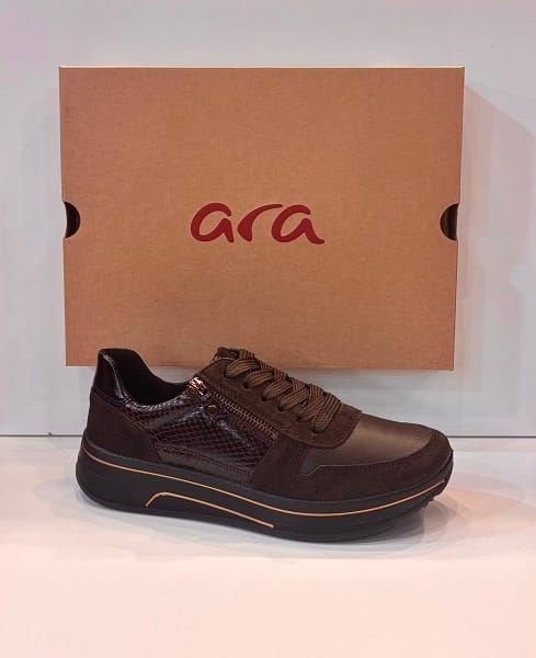 Blucher de dona, de la marca Ara