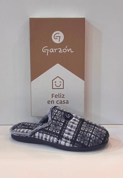 Espardenya d'home de la marca Garzón