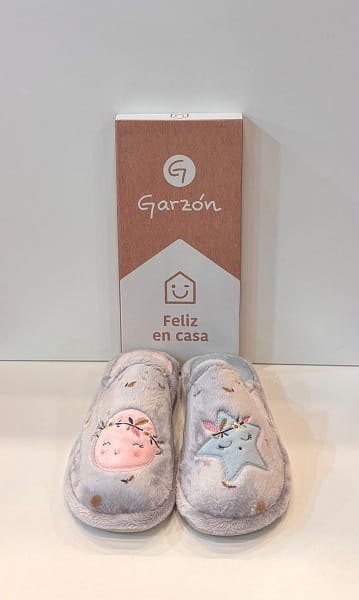 Espardenya de dona, de la marca Garzón