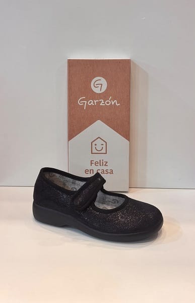 Espardenya de dona, de la marca Garzón