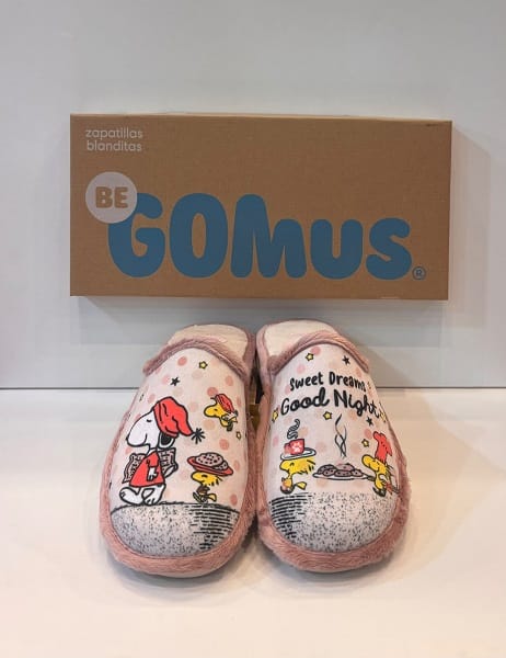 Espardenyes de dona, de la marca Gomus