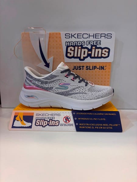 Sabata esportiva de dona, de la marca ArcFit Slip-Ins