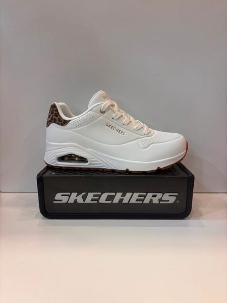 Sabata esportiva de dona, de la marca Skechers Los Angeles