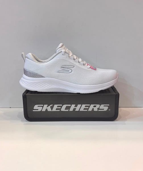 Sabata esportiva de dona, de la marca Skechers