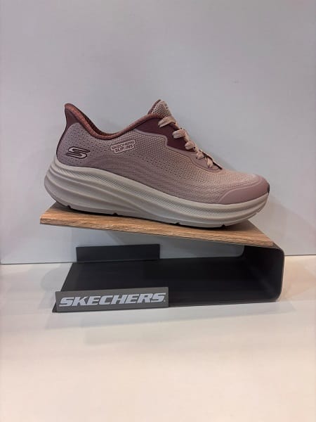 Sabata esportiva de dona, de la marca Skechers Slip-Ins