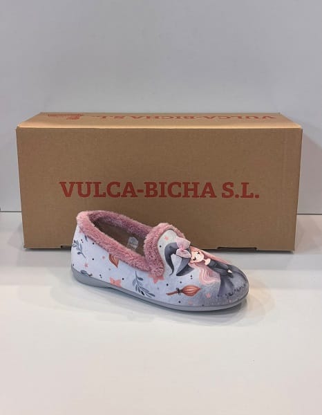 Espardenya de mainada, de la marca Vulca-Bicha